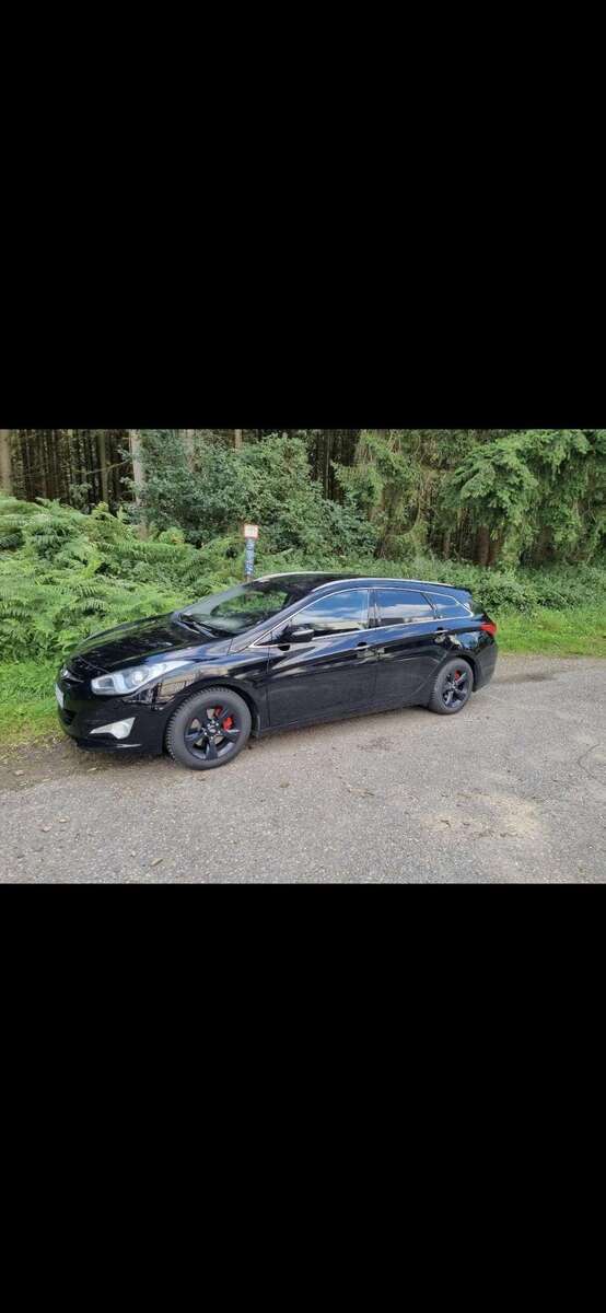 Hyundai i40 118.500 km 8.300 € Heinsberg 52525