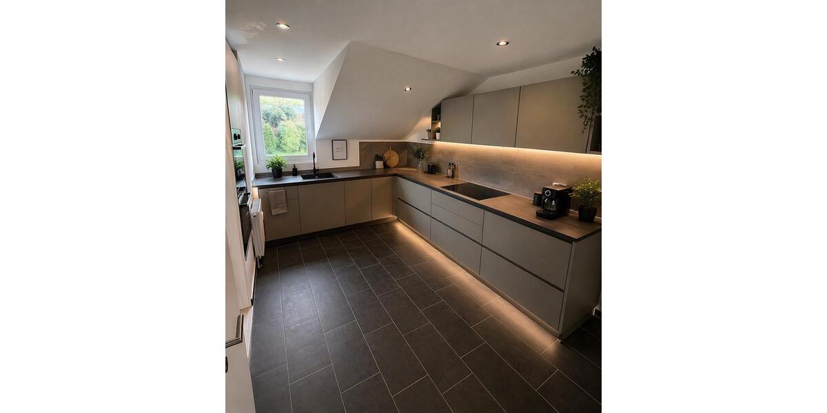 Dachgeschoßwohnung Übach-Palenberg Palenberg - 3 Zimmer, 90 m&sup2;, 900&euro; | Angebot:26278466