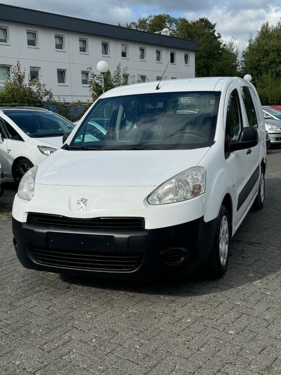 Peugeot Partner 195.000 km 4.800 € Aachen 52070