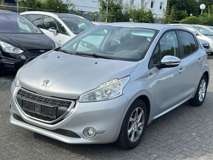 Peugeot 208 124.000 km 4.200 € Aachen 52070