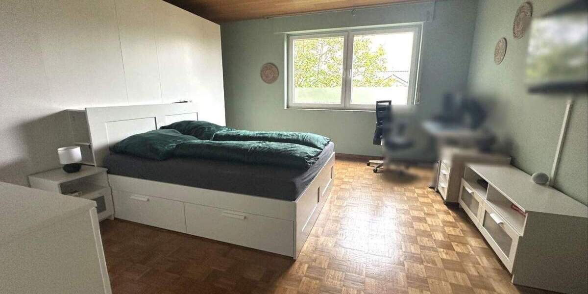 Schickes, modernes 2-Familienhaus mit drei Garagen in 52382 Niederzier 8 zimmer