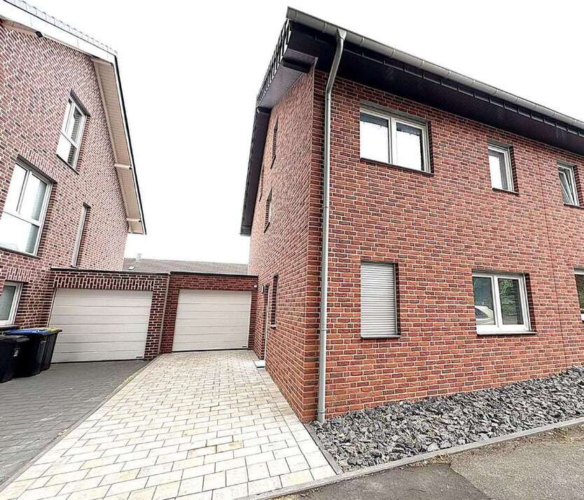 Haus zum Mieten in Herzogenrath 1.700 € 150 m²