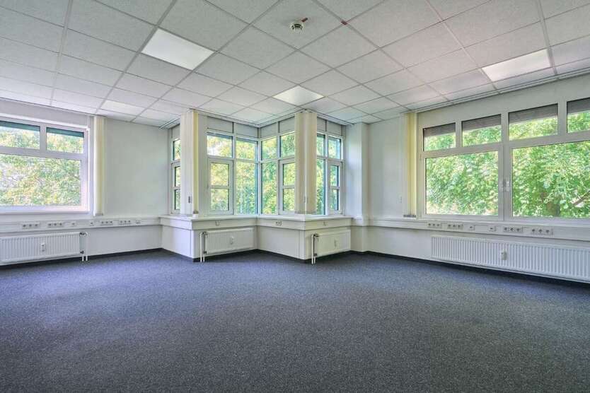 Büro in Würselen 1.540 € 181 m² zimmer