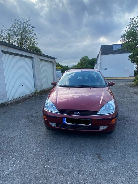 Ford Focus 154.000 km 1.300 € Aachen 52058