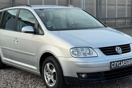 VW Touran 118.000 km 5.299 &euro; Düren-Merken 52353