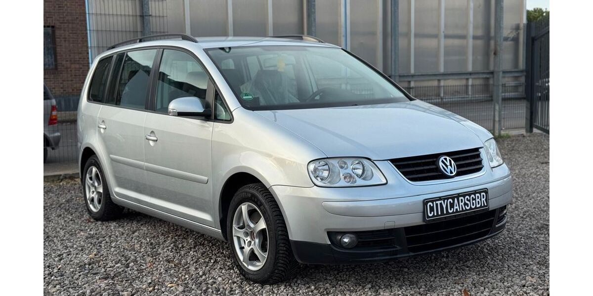 VW Touran 118.000 km 5.299 &euro; Düren-Merken 52353