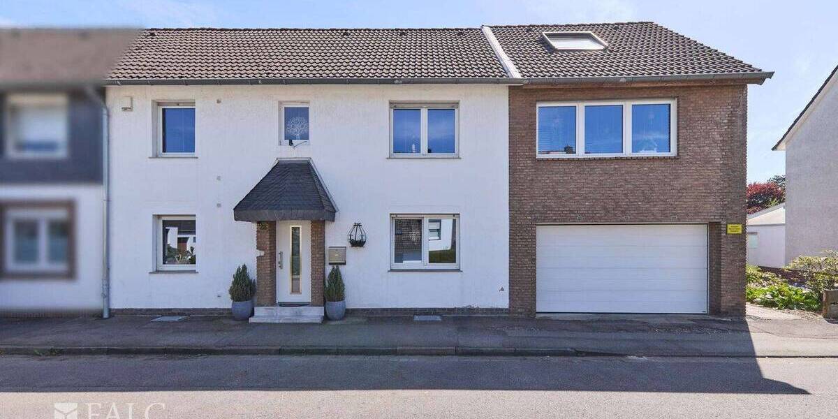 Reihenendhaus Alsdorf Ost - 8 Zimmer, 222 m&sup2;, 498.000&euro; | Angebot:26820177