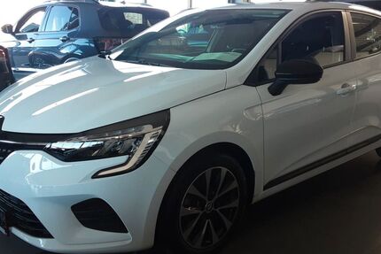 Renault Clio 20.800 km 13.990 &euro; Monschau (bei Aachen) 52156