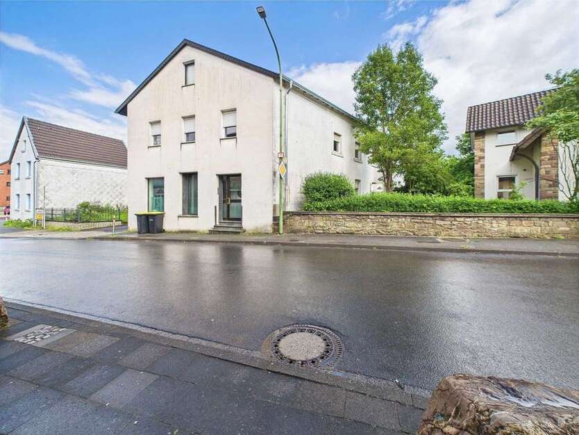 Haus zum Kaufen in Hürtgenwald Gey 749.500 € 479.88 m²