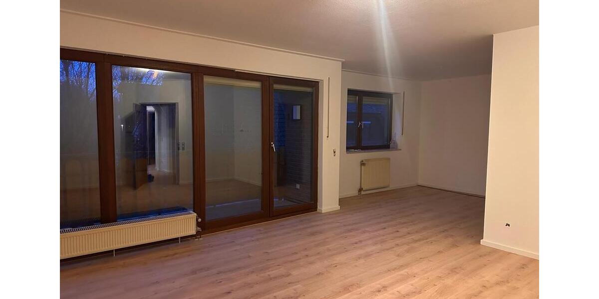 Schöne sanierte Wohnung in Kreuzau mit Balkon und Parkplatz 3 zimmer