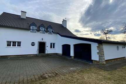 Haus zum Mieten in Eschweiler 2.750 € 355 m²