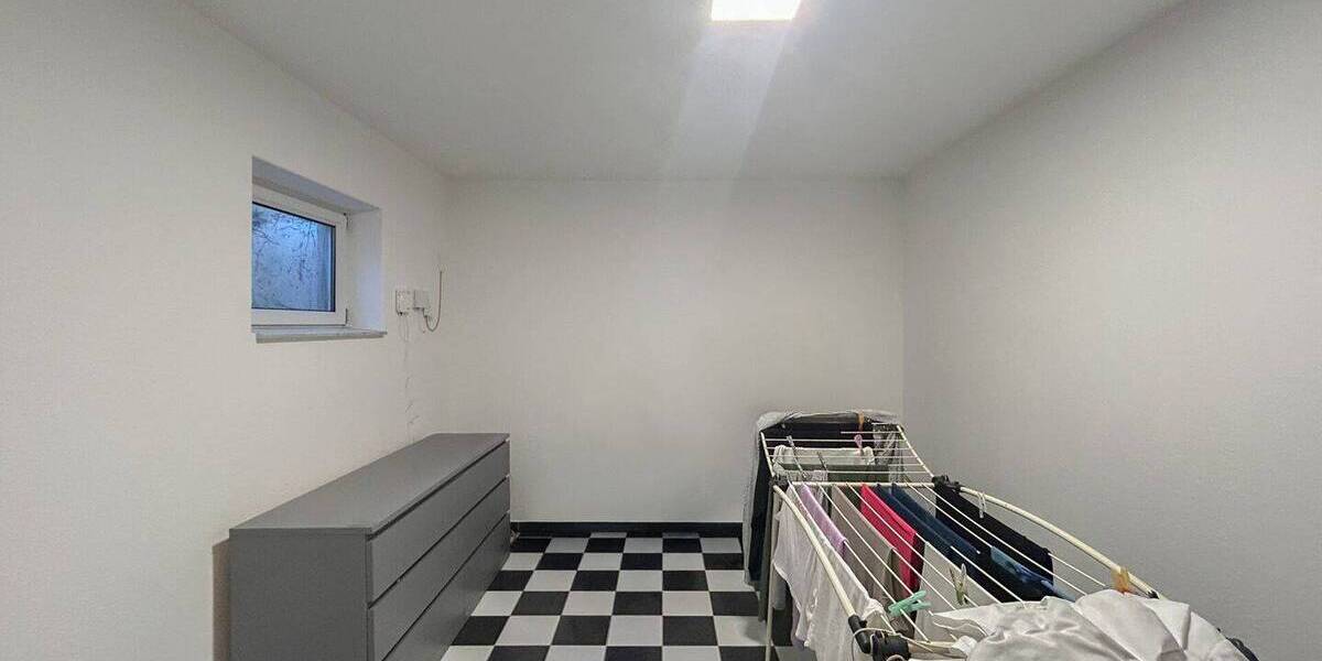 Mehrfamilienhaus, Wohnhaus Übach-Palenberg Übach - 6 Zimmer, 238 m&sup2;, 695.000&euro; | Angebot:26501719
