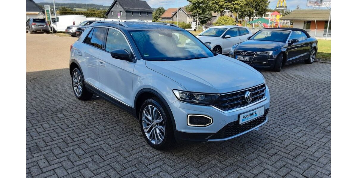 VW T-Roc 82.400 km 18.590 &euro; Monschau (bei Aachen) 52156