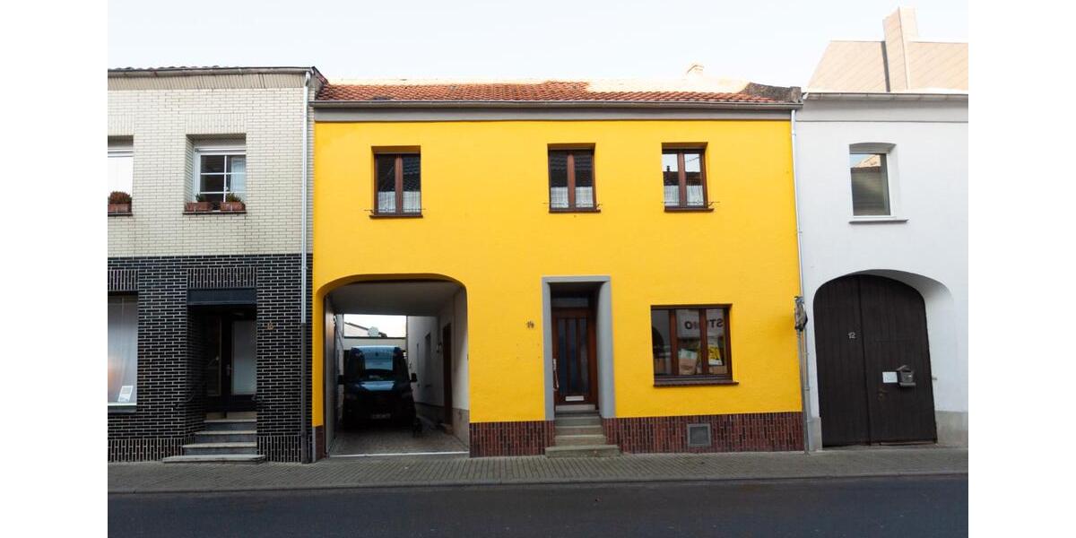 Reihenhaus Linnich - 5 Zimmer, 174 m&sup2;, 325.000&euro; | Angebot:26074611