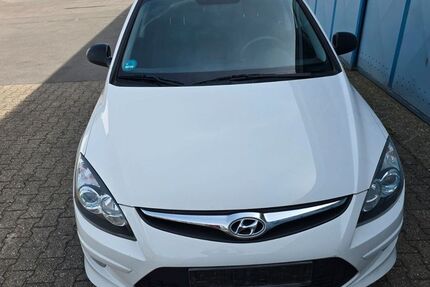 Hyundai i30 165.000 km 3.500 &euro; Aachen 52068