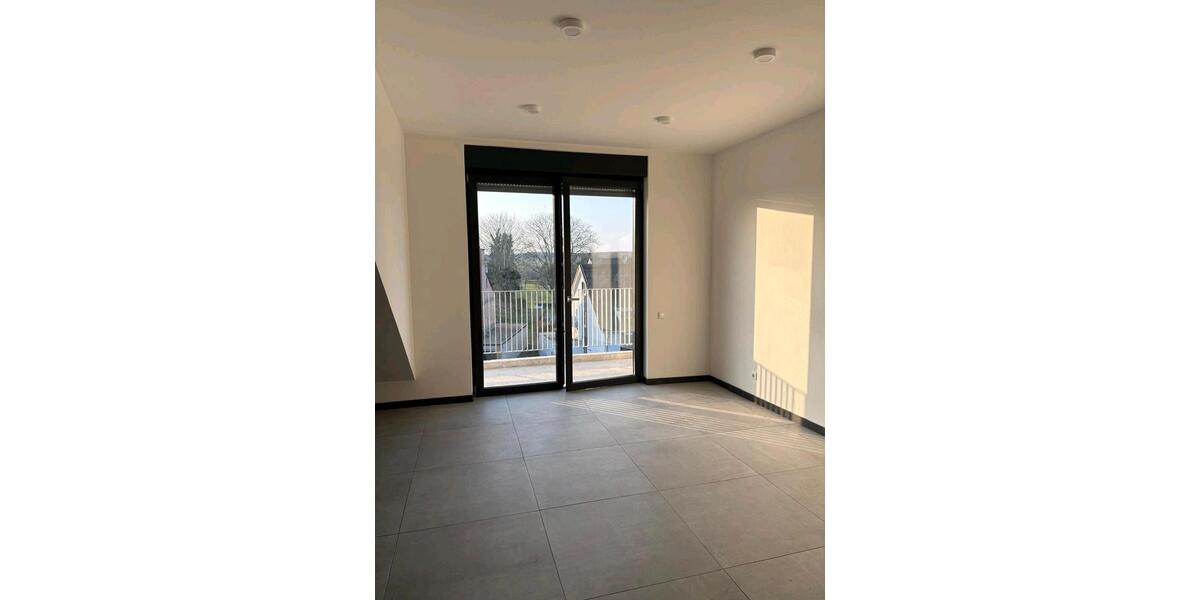 Dachgeschoßwohnung Stolberg (Rhld.) Gressenich - 1 Zimmer, 50 m&sup2;, 680&euro; | Angebot:25612729