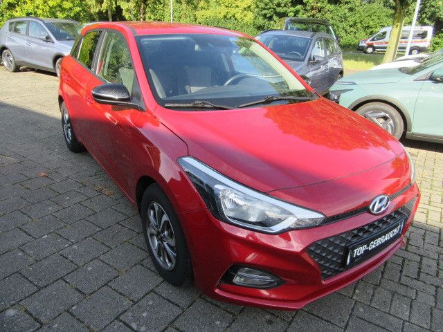 i20