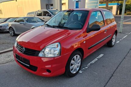 Renault Clio 104.000 km 2.550 &euro; Eschweiler 52249