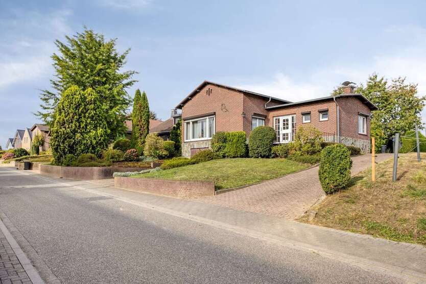 Haus zum Kaufen in Selfkant 299.000 € 114 m² 6 zimmer