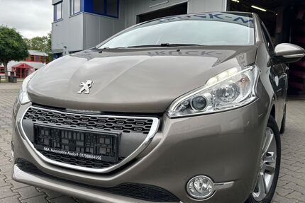Peugeot 208 76.000 km 5.499 € Alsdorf 52477