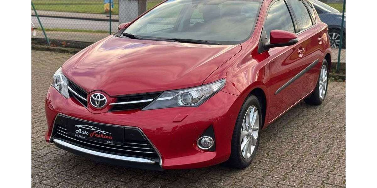 Toyota Auris 39.850 km 13.450 &euro; Jülich 52428