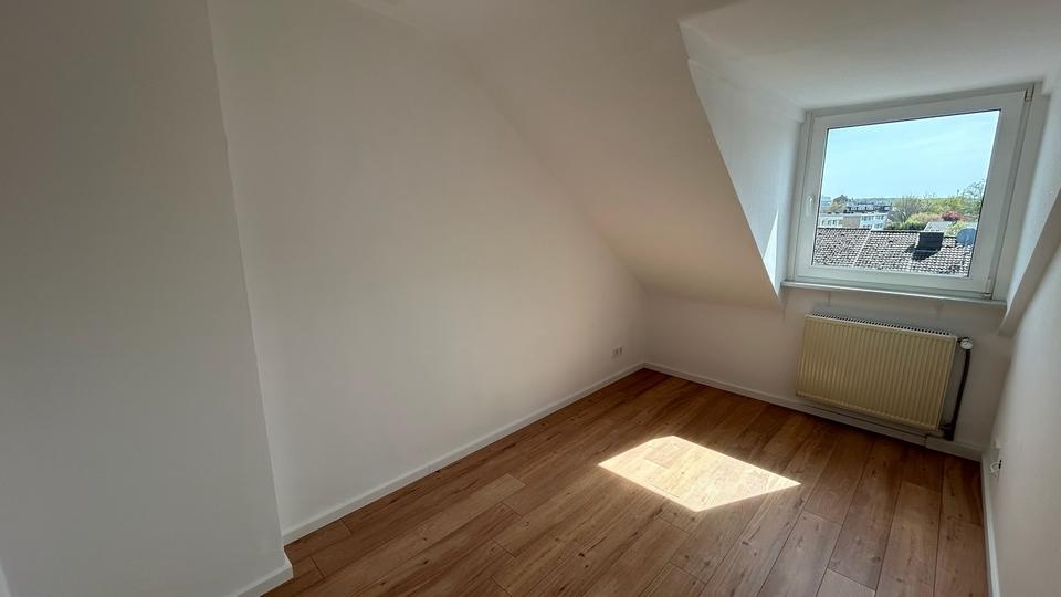 Dachgeschoßwohnung Düren - 3 Zimmer, 60 m&sup2;, 720&euro; | Angebot:26094729