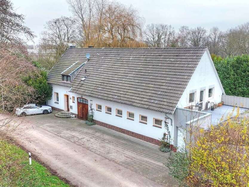 Haus zum Kaufen in Heinsberg 550.000 € 209 m²