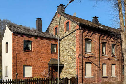 Haus Stolberg (Rheinland) / Schevenhütte Schevenhütte - 8 Zimmer, 184 m&sup2;, 275.000&euro; | Angebot:25959158