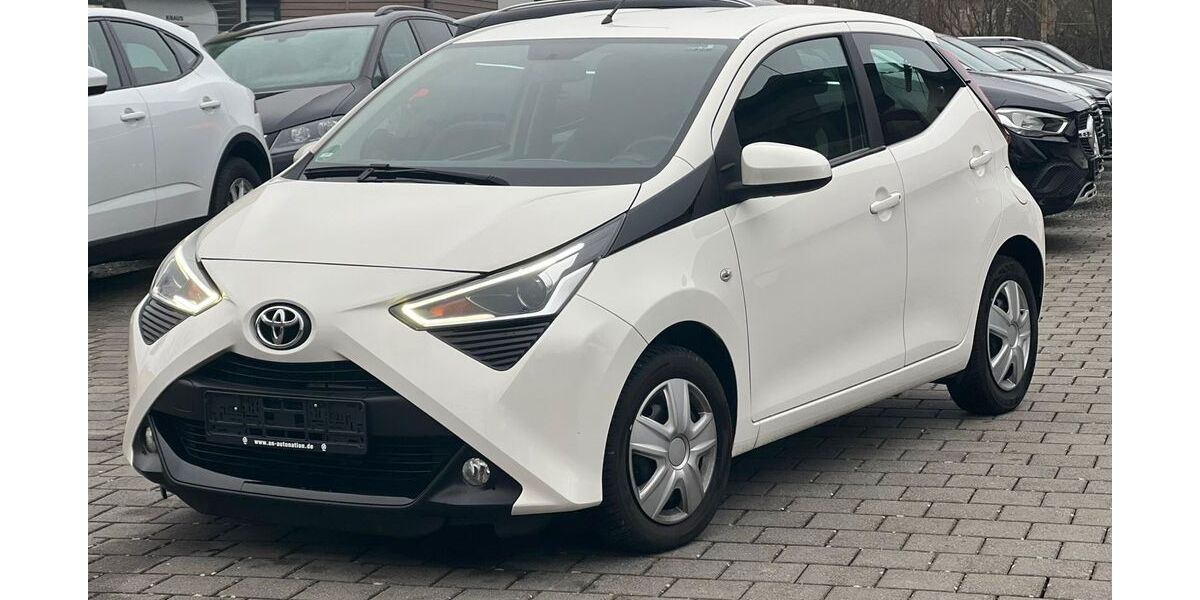 Toyota Aygo (X) 49.900 km 10.950 &euro; Langerwehe 52379