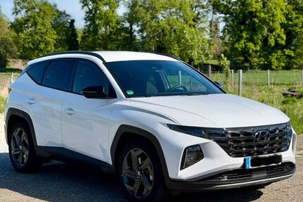 Hyundai TUCSON 13.800 km 24.300 &euro; Würselen 52146