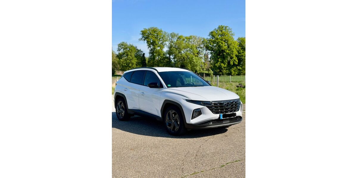 Hyundai TUCSON 13.800 km 24.800 &euro; Würselen 52146