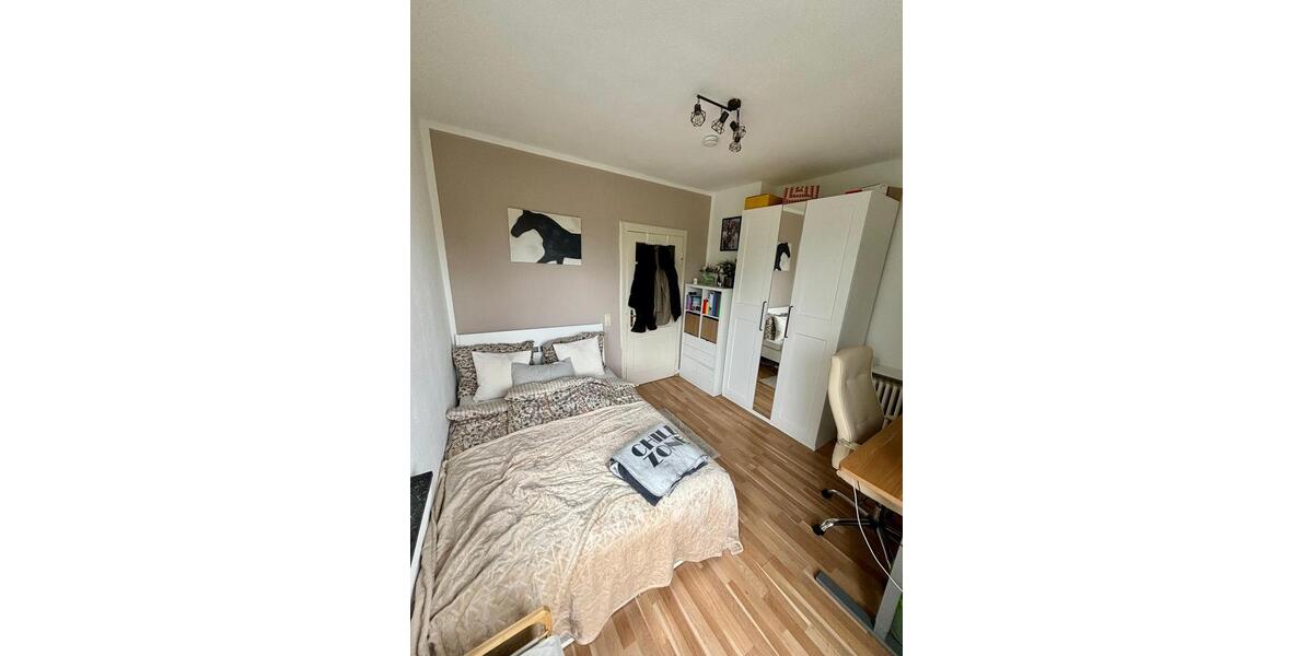 Etagenwohnung Aachen Aachen-Mitte - 3 Zimmer, 12 m&sup2;, 400&euro; | Angebot:25811907