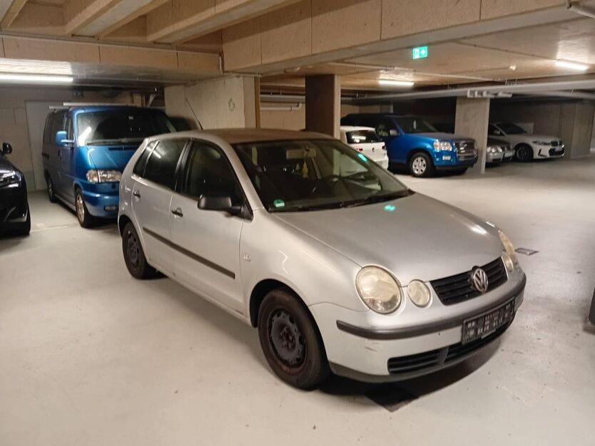 VW Polo 180.000 km 800 € Aachen 52068