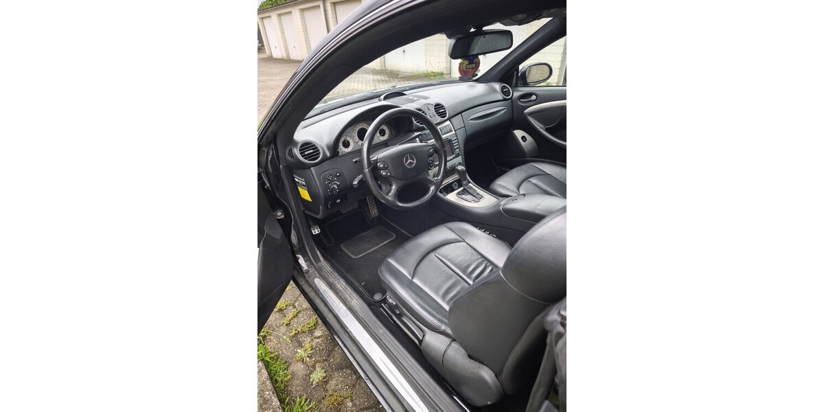 Mercedes-Benz CLK 320 399.000 km 2.800 € Übach-Palenberg 52531