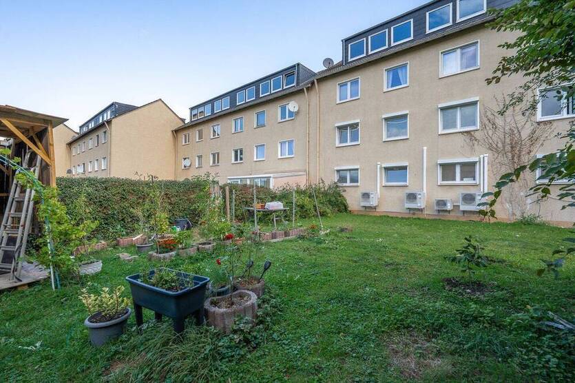 Helle 4-Zimmer-Eigentumswohnung mit Garten, Tageslichtbad und flexible Raumgestaltung
