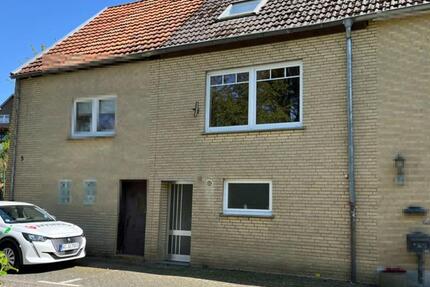 Haus Alsdorf - 4 Zimmer, 100 m&sup2;, 1.050&euro; | Angebot:25720940