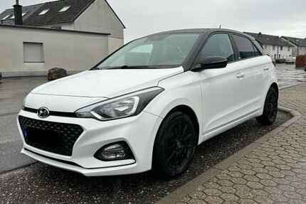 Hyundai i20 65.000 km 15.000 &euro; Langerwehe 52379