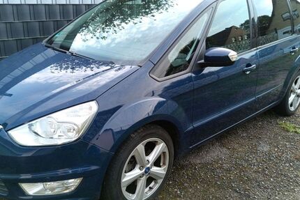 Ford Galaxy 109.000 km 8.500 € Niederzier 52382