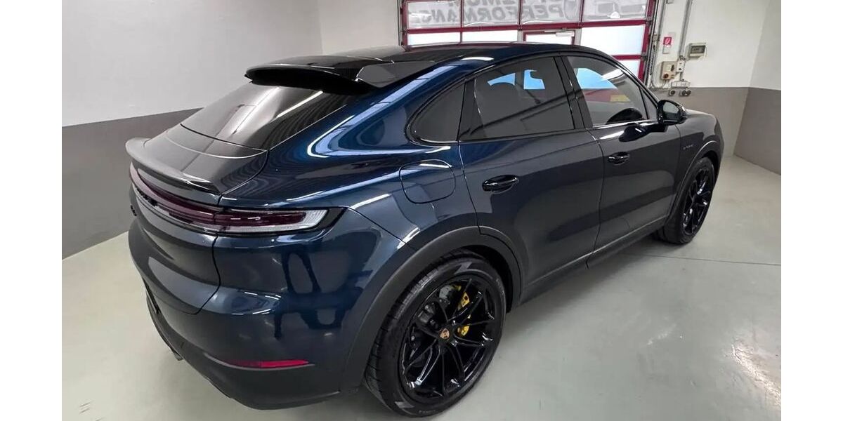 Porsche Cayenne 11.000 km 169.900 &euro; Aachen 52068