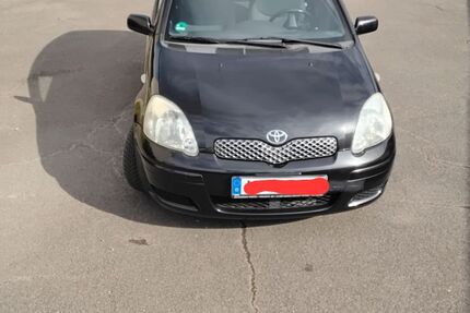 Toyota Yaris 142.000 km 1.590 &euro; Aachen 52074