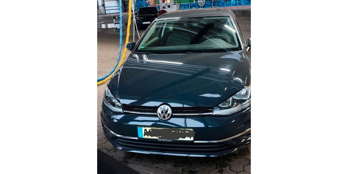 VW Golf 60.950 km 14.400 &euro; Aachen 52068