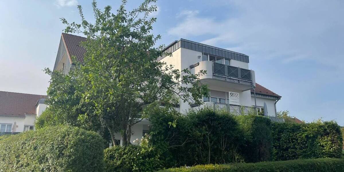 Oberforstbach - Gemütliche Dachgeschosswohnung mit Balkon und Carport Stellplatz - Dachgeschoßwohnung Aachen Aachen-Oberforstbach | Angebot:26768603