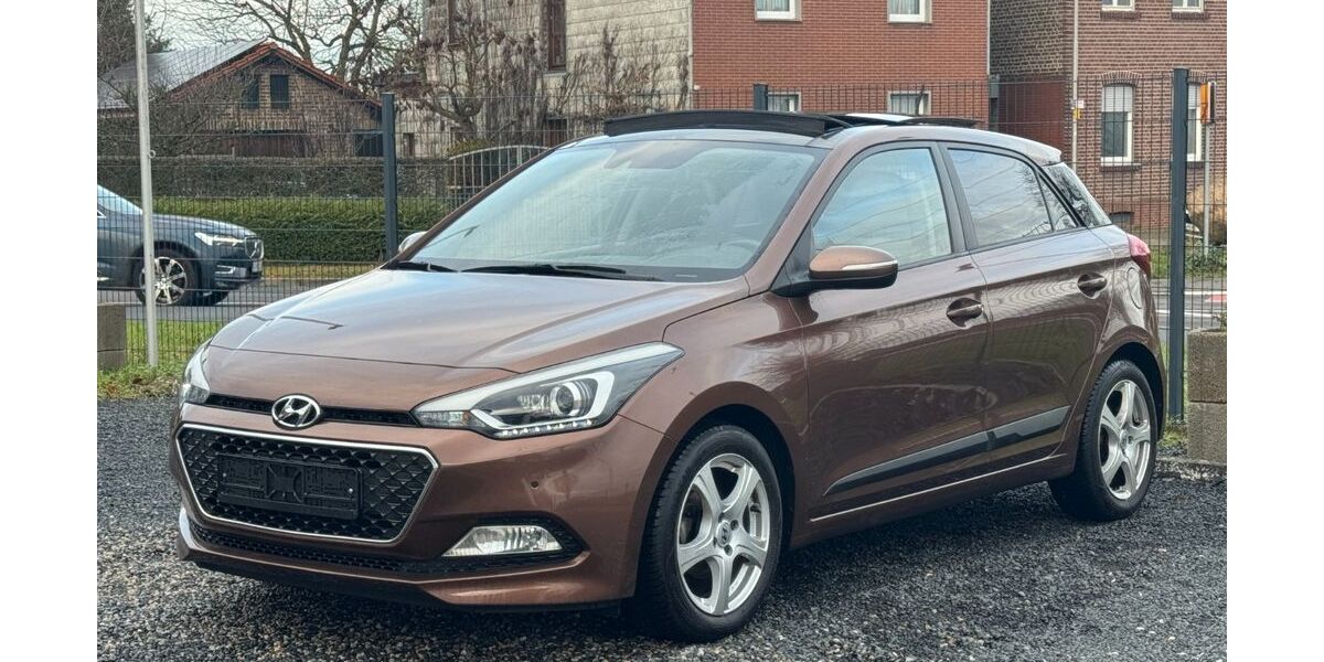 Hyundai i20 102.753 km 9.490 &euro; Würselen 52146