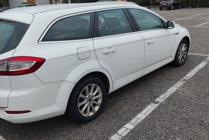Ford Mondeo 278.600 km 5.700 € Aachen 52078