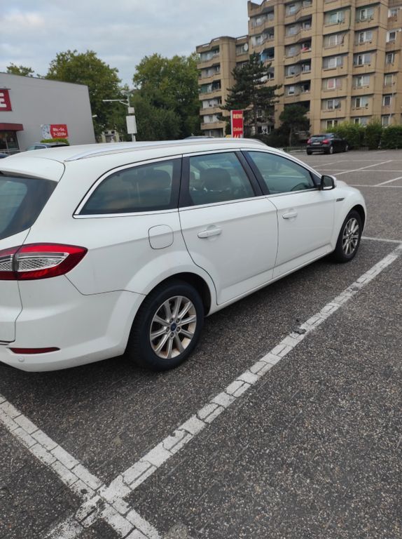 Ford Mondeo 278.600 km 5.700 € Aachen 52078