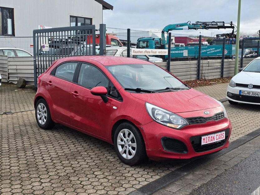 Kia Rio 206.000 km 3.350 € Düren 52353