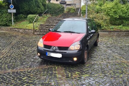 Renault Clio 160.000 km 950 € Aachen 52072