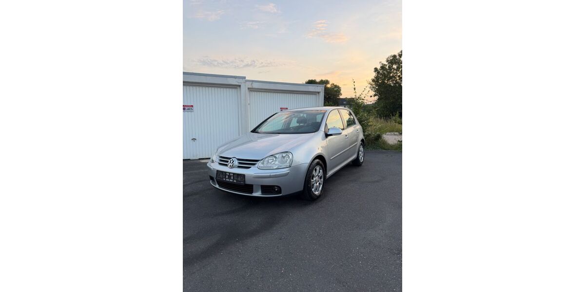 VW Golf 148.236 km 4.299 &euro; Nideggen 52385