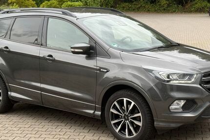 Ford Kuga 137.049 km 12.990 € Alsdorf 52477