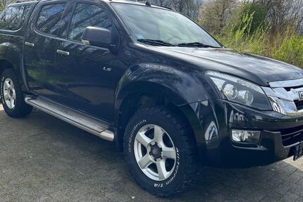 Isuzu D-Max 160.000 km 12.950 € Aachen 52070